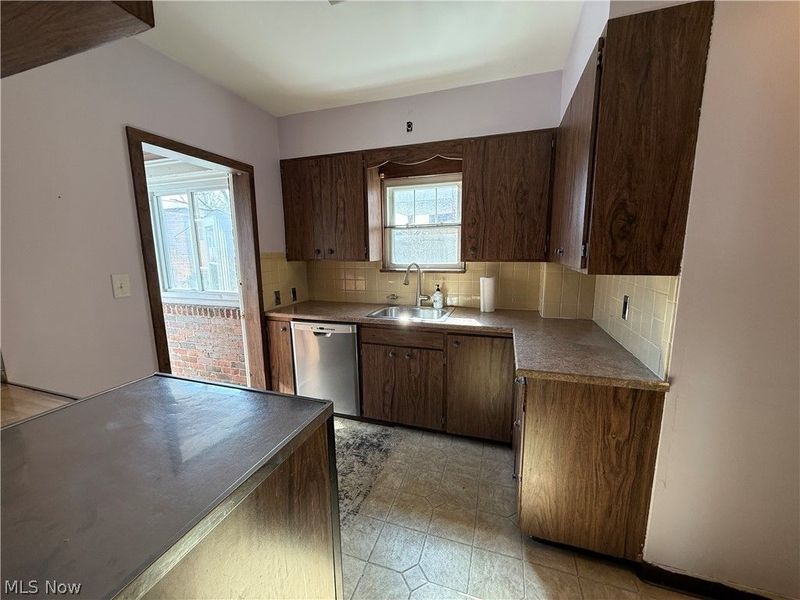 131 E 200th Street , Euclid, OH 44119 Photo 14