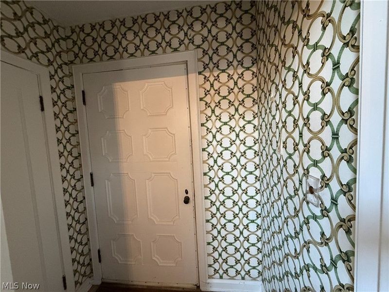 131 E 200th Street , Euclid, OH 44119 Photo 36