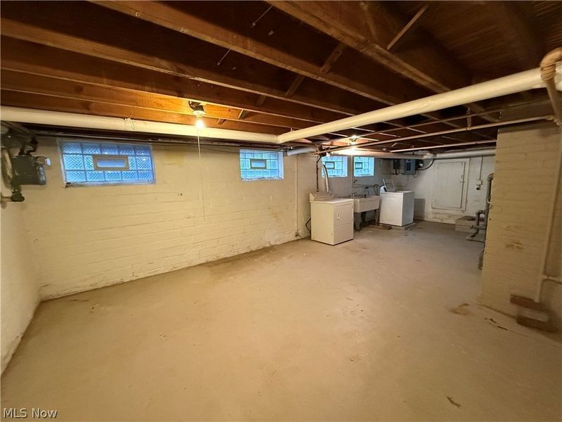 131 E 200th Street , Euclid, OH 44119 Photo 37