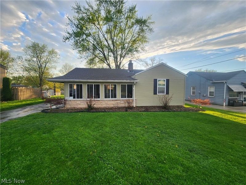 7352 Westview Drive , Youngstown, OH 44512 Photo 1