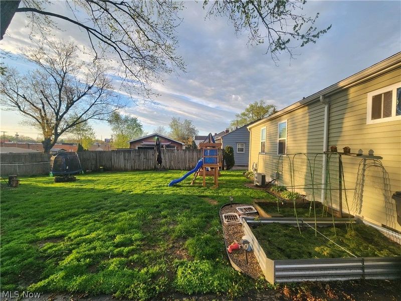 7352 Westview Drive, Youngstown, OH 44512 Photo 24