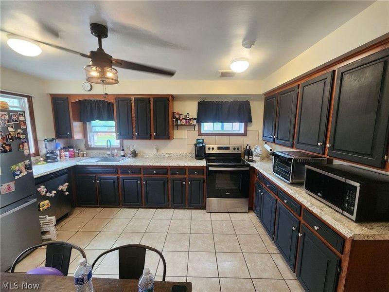 7352 Westview Drive, Youngstown, OH 44512 Photo 9