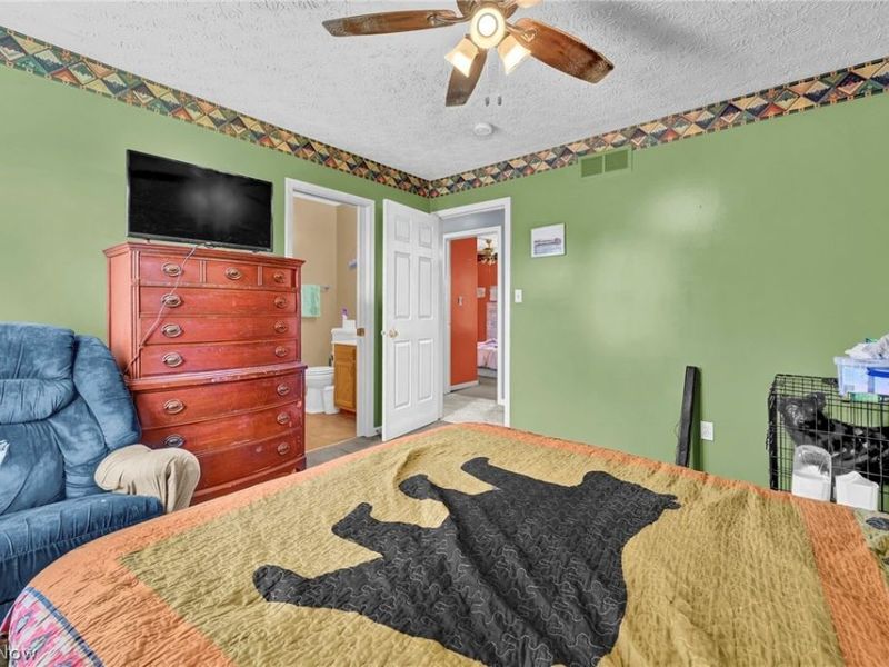 685 W Lake Street , Ravenna, OH 44266 Photo 12