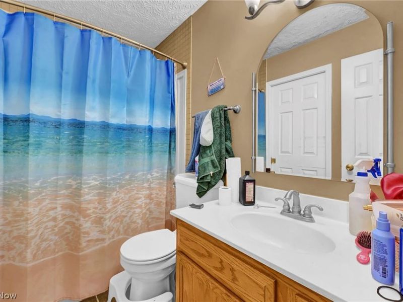 685 W Lake Street , Ravenna, OH 44266 Photo 16