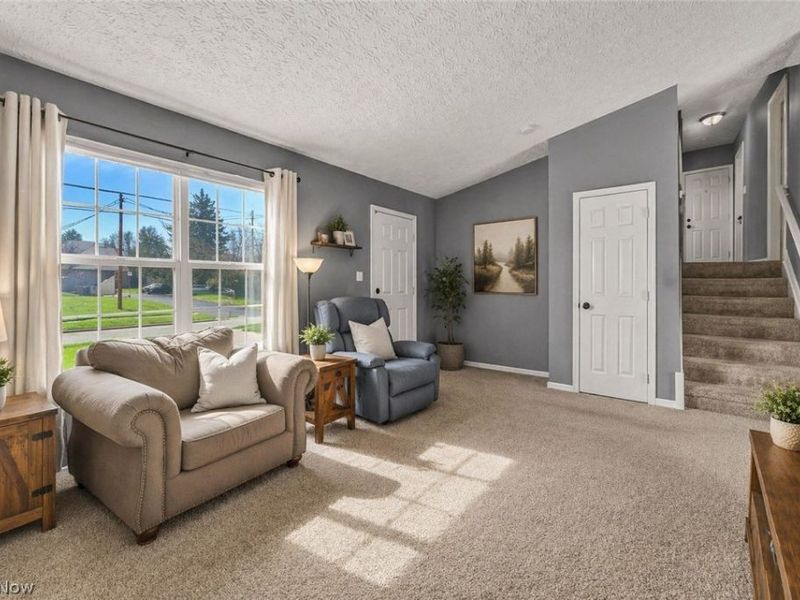 685 W Lake Street , Ravenna, OH 44266 Photo 5