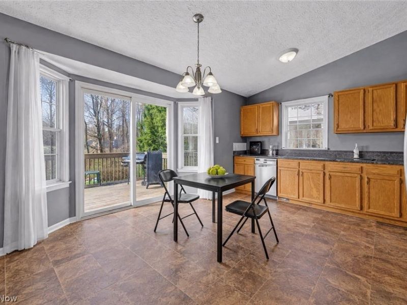 685 W Lake Street , Ravenna, OH 44266 Photo 7