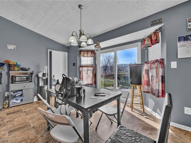 685 W Lake Street , Ravenna, OH 44266 Photo 8