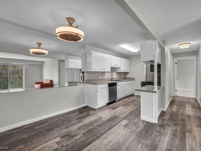 8583 N Akins Road , Unit 202, North Royalton, OH 44133 Photo 13