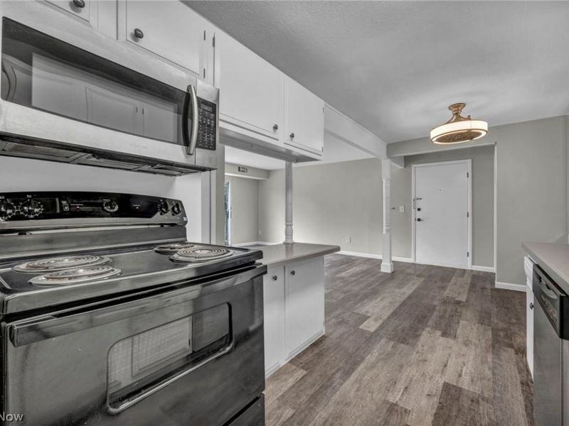 8583 N Akins Road , Unit 202, North Royalton, OH 44133 Photo 18