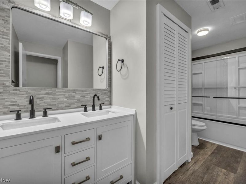 8583 N Akins Road , Unit 202, North Royalton, OH 44133 Photo 39