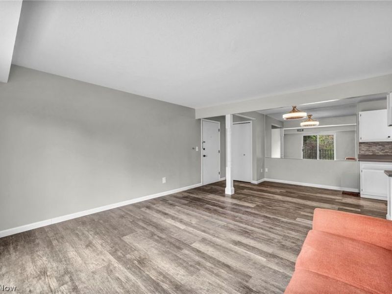 8583 N Akins Road , Unit 202, North Royalton, OH 44133 Photo 8