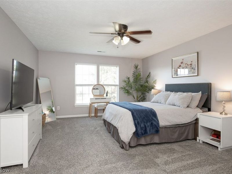 887 Woodfield Lane , Brunswick, OH 44212 Photo 17