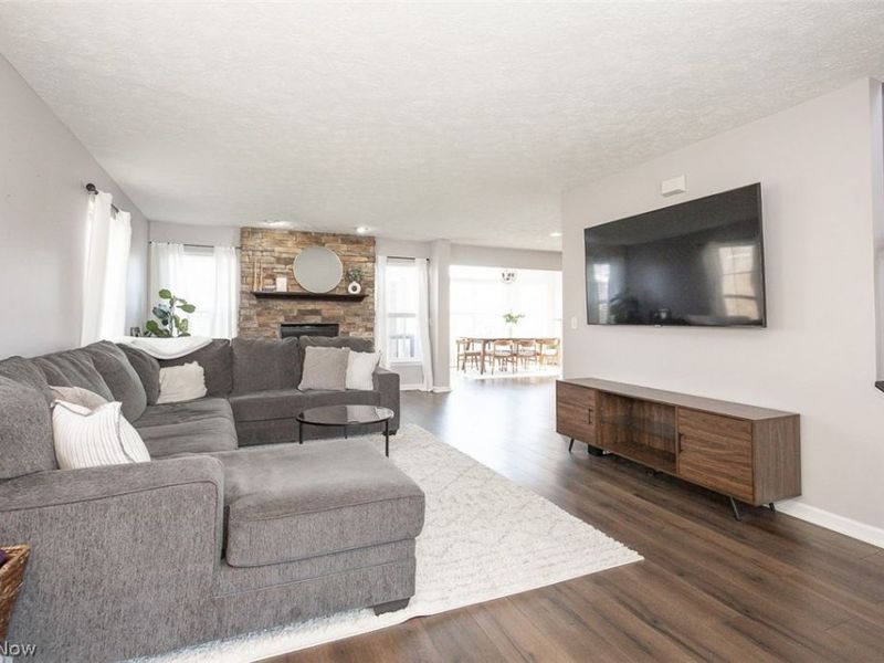 887 Woodfield Lane , Brunswick, OH 44212 Photo 4