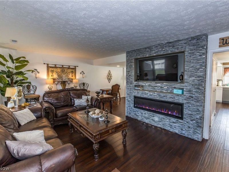 3631 Kenwood Drive , Uniontown, OH 44685 Photo 13