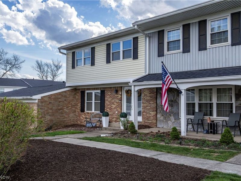 3631 Kenwood Drive , Uniontown, OH 44685 Photo 2