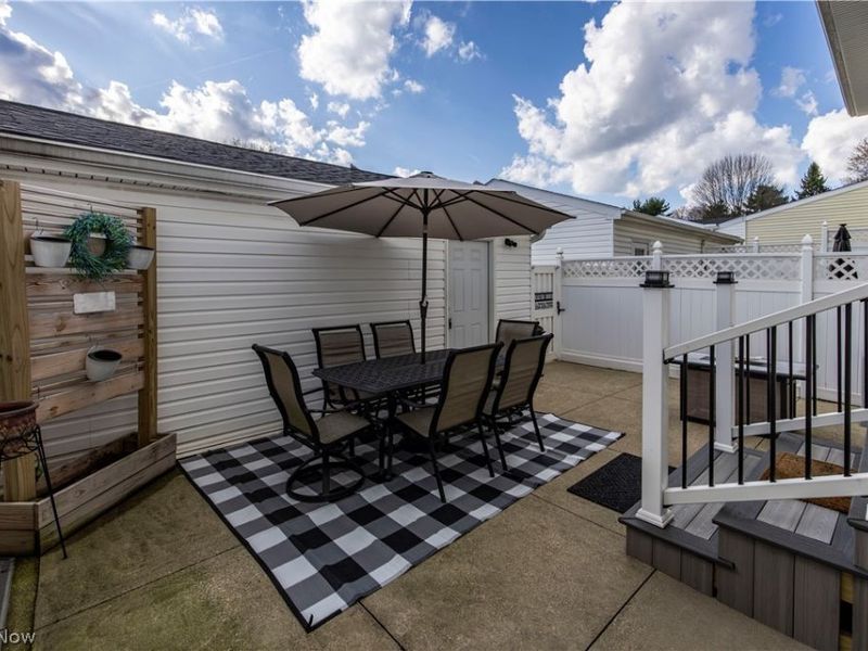 3631 Kenwood Drive , Uniontown, OH 44685 Photo 28