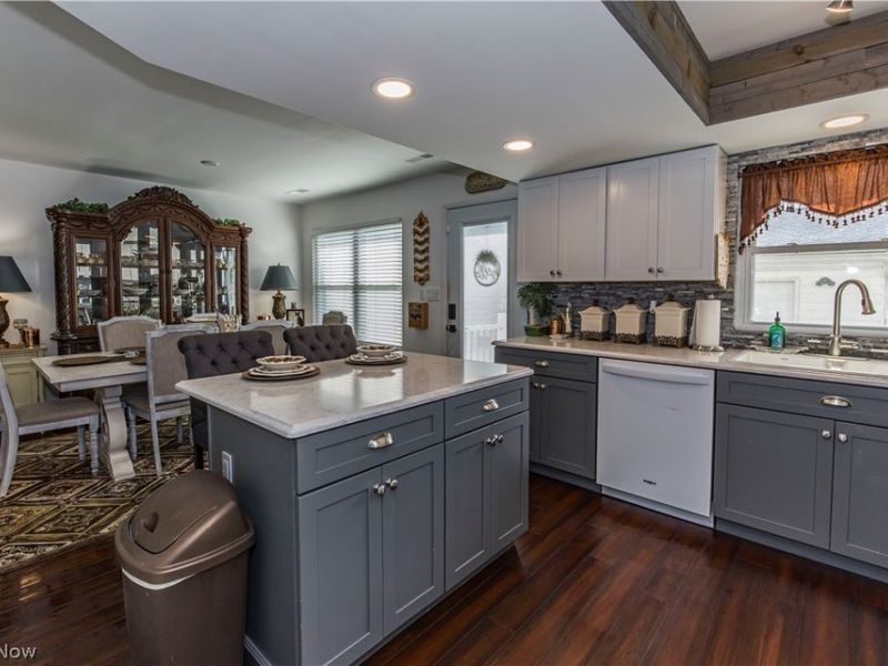 3631 Kenwood Drive , Uniontown, OH 44685 Photo 8