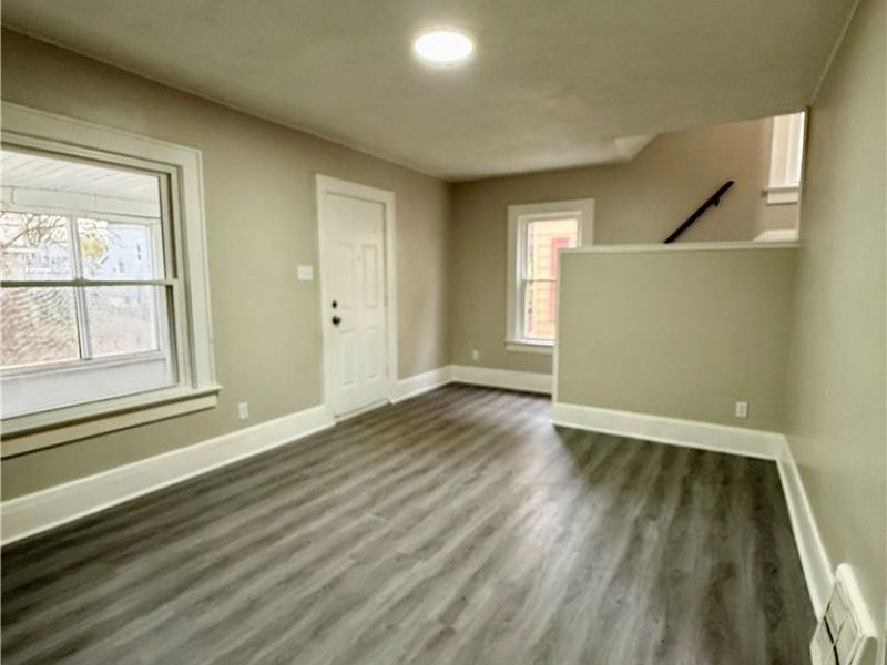 2229 25th Street SW, Akron, OH 44314 Photo 3