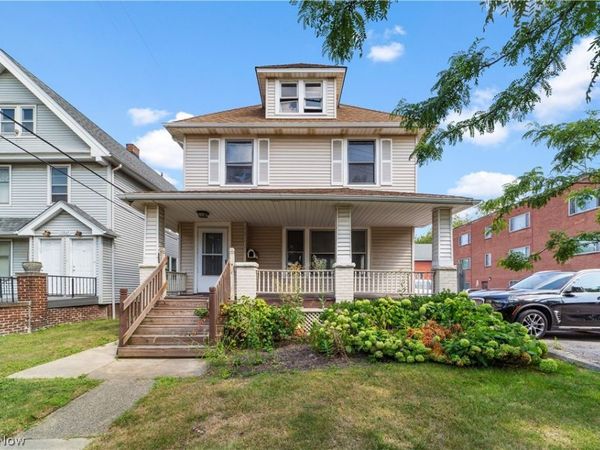 12913 Larchmere Boulevard , Shaker Heights, OH 44120