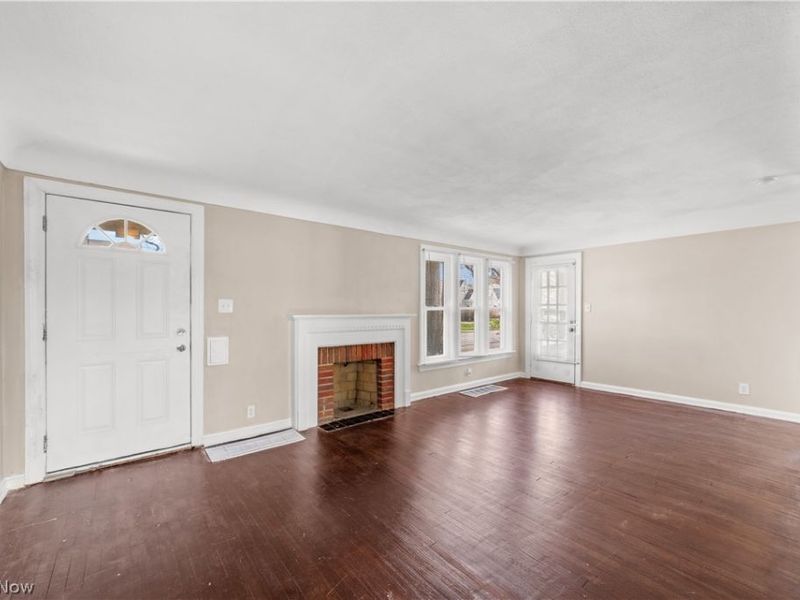 17904 Neff Road , Cleveland, OH 44119 Photo 2