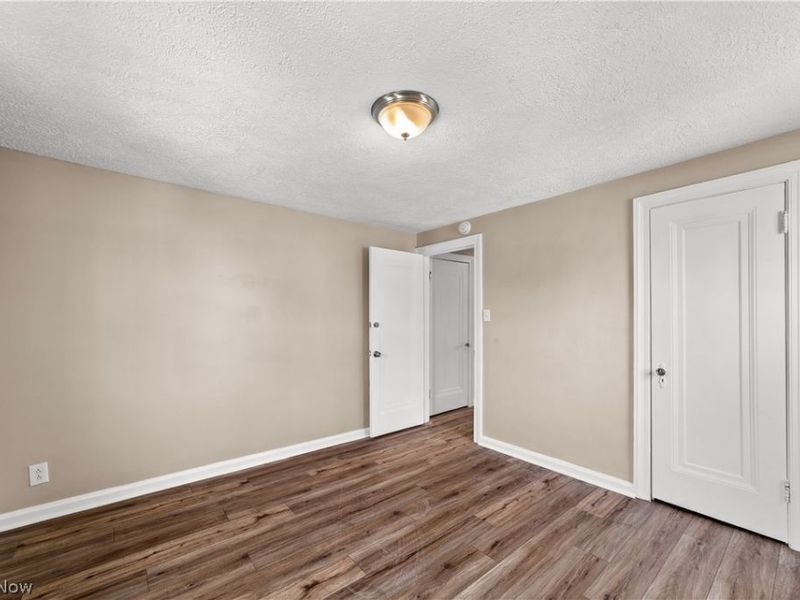 17904 Neff Road , Cleveland, OH 44119 Photo 22