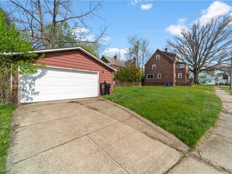 17904 Neff Road , Cleveland, OH 44119 Photo 23