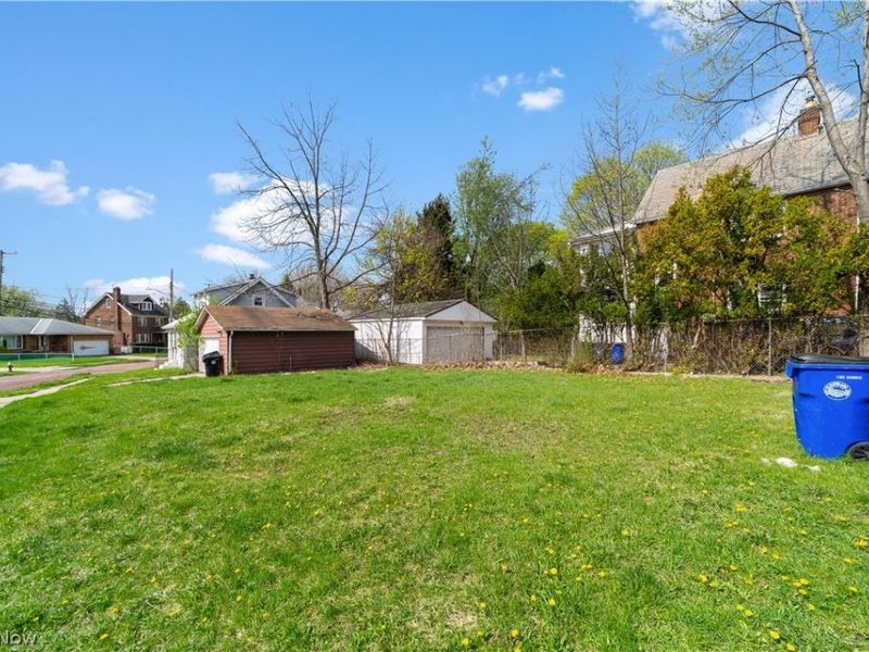 17904 Neff Road , Cleveland, OH 44119 Photo 24