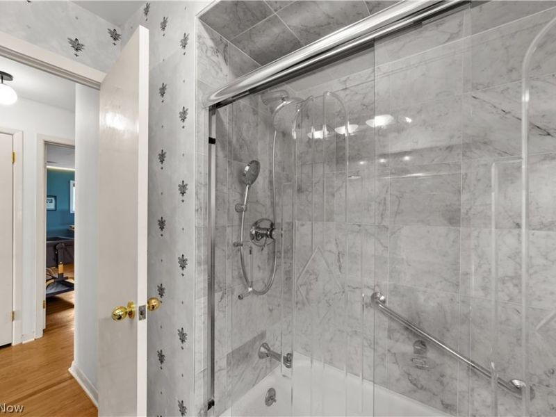 2050 Marshfield Road , Mayfield Heights, OH 44124 Photo 18