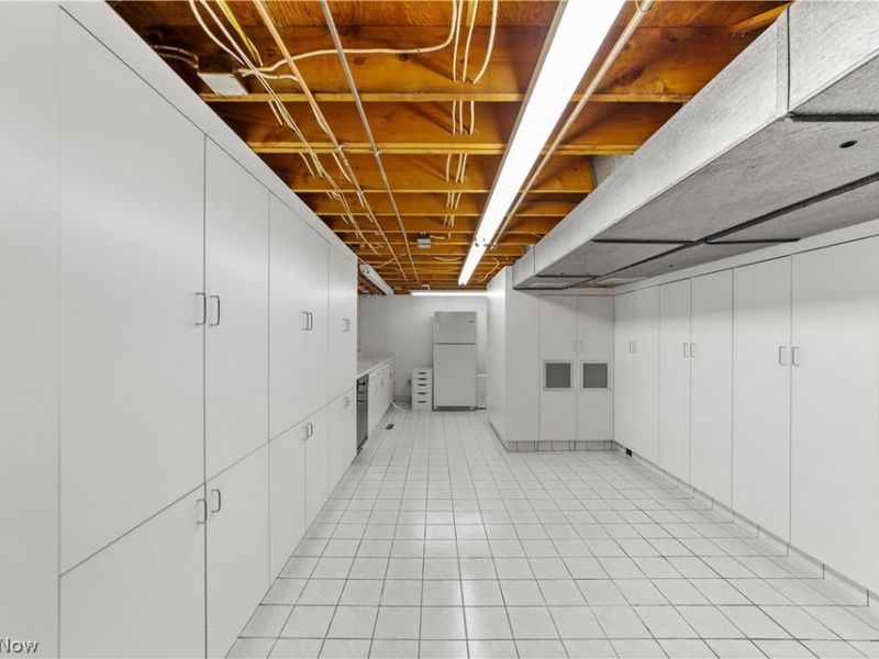 2050 Marshfield Road , Mayfield Heights, OH 44124 Photo 33