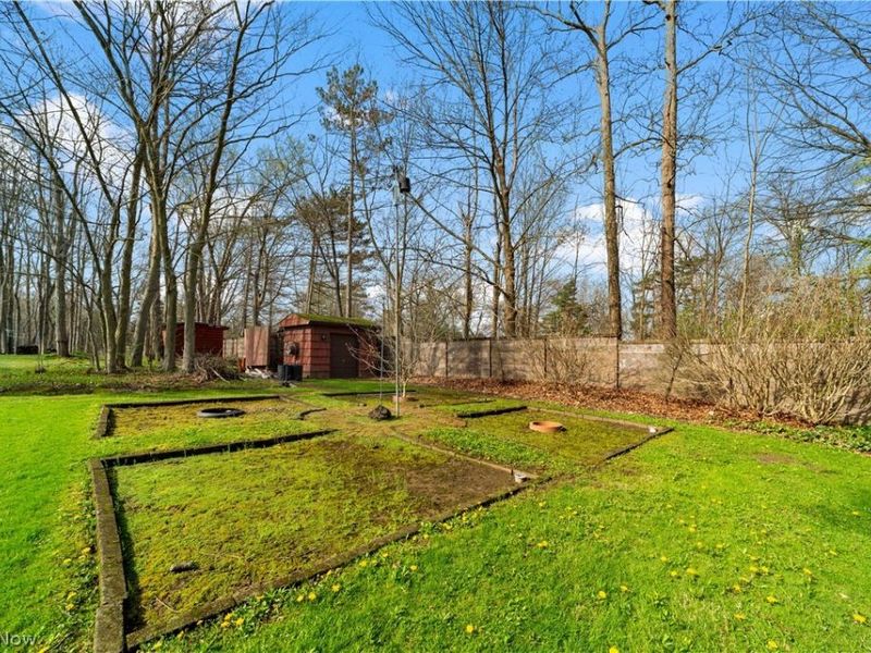 2050 Marshfield Road , Mayfield Heights, OH 44124 Photo 40