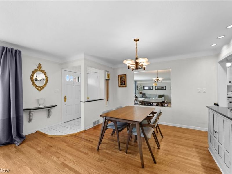 2050 Marshfield Road , Mayfield Heights, OH 44124 Photo 7