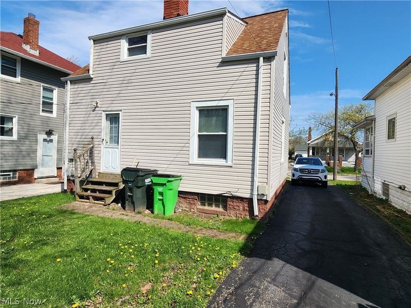 19850 Ormiston Avenue , Euclid, OH 44119 Photo 15