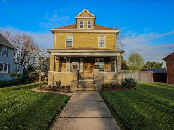 1118 N Chapel Street , Louisville, OH 44641