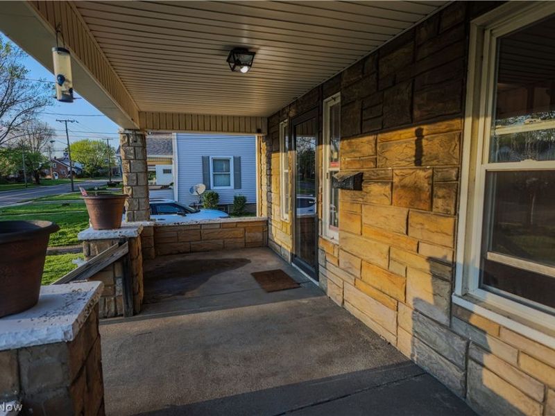 1118 N Chapel Street, Louisville, OH 44641 Photo 6