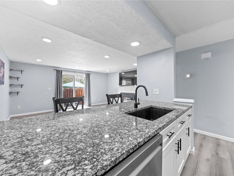 9648 E Idlewood Drive, Twinsburg, OH 44087 Photo 13