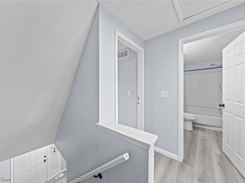 9648 E Idlewood Drive, Twinsburg, OH 44087 Photo 20