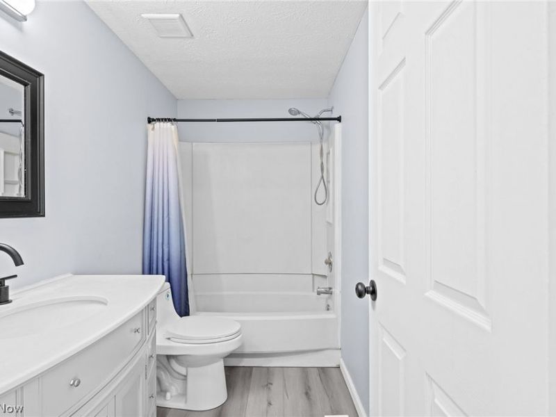 9648 E Idlewood Drive, Twinsburg, OH 44087 Photo 23