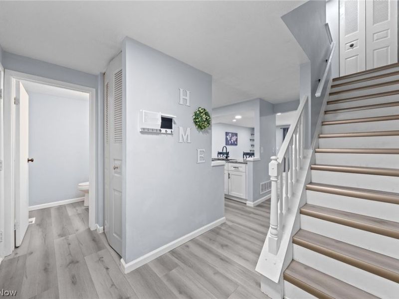 9648 E Idlewood Drive, Twinsburg, OH 44087 Photo 7