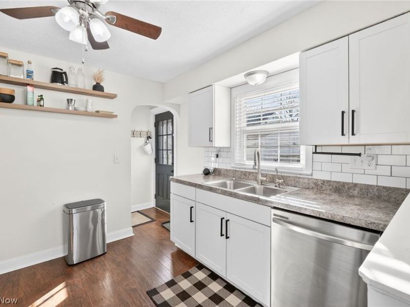 2278 8th Street , Cuyahoga Falls, OH 44221 Photo 2