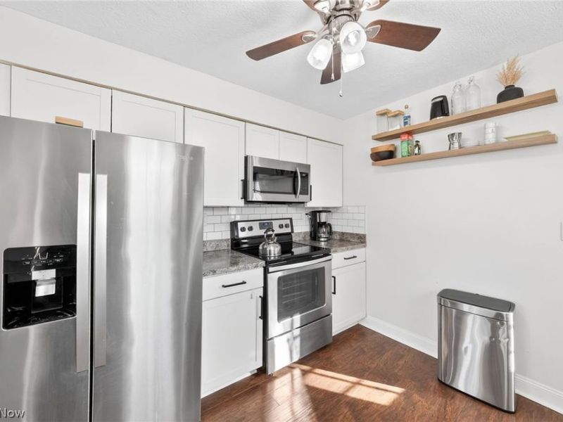 2278 8th Street , Cuyahoga Falls, OH 44221 Photo 5