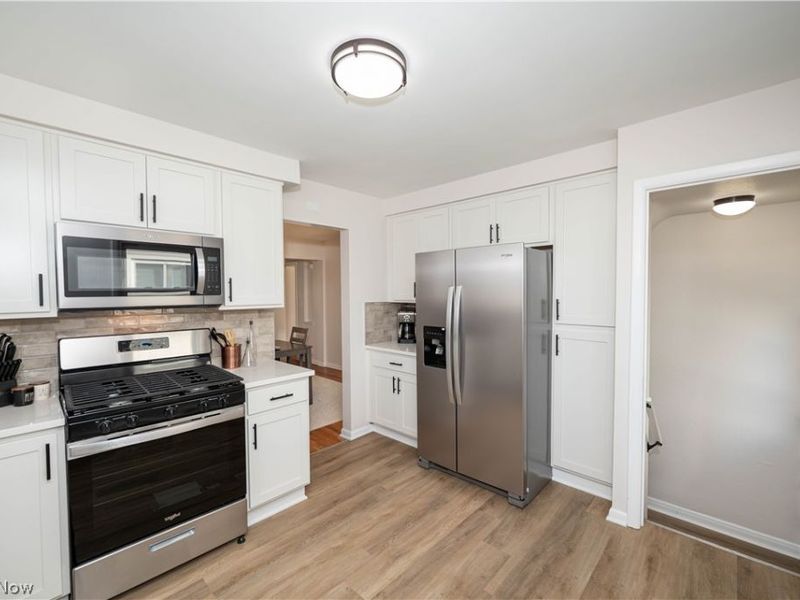 29459 Vinewood Drive , Wickliffe, OH 44092 Photo 13