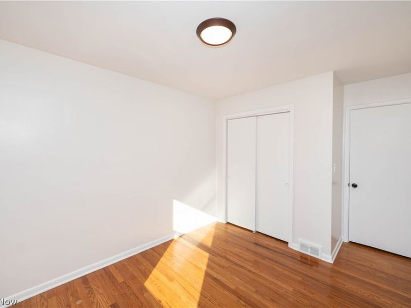 29459 Vinewood Drive , Wickliffe, OH 44092 Photo 23