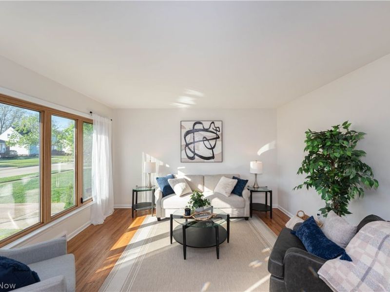 29459 Vinewood Drive , Wickliffe, OH 44092 Photo 5