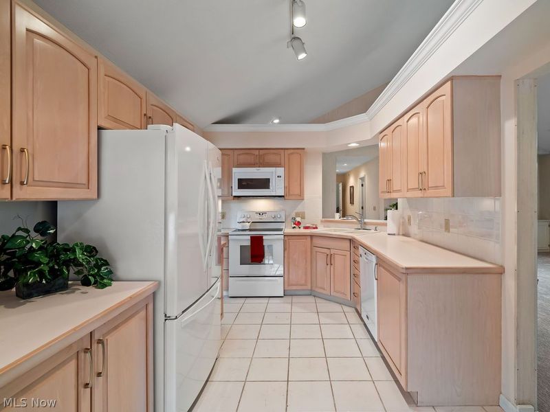 3783 Trenton Court , Unit 40, Westlake, OH 44145 Photo 11