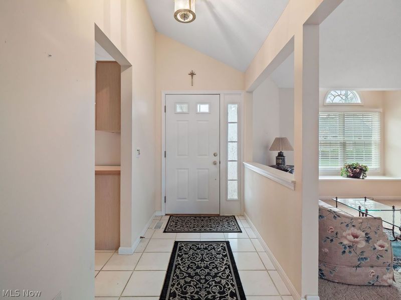 3783 Trenton Court , Unit 40, Westlake, OH 44145 Photo 3