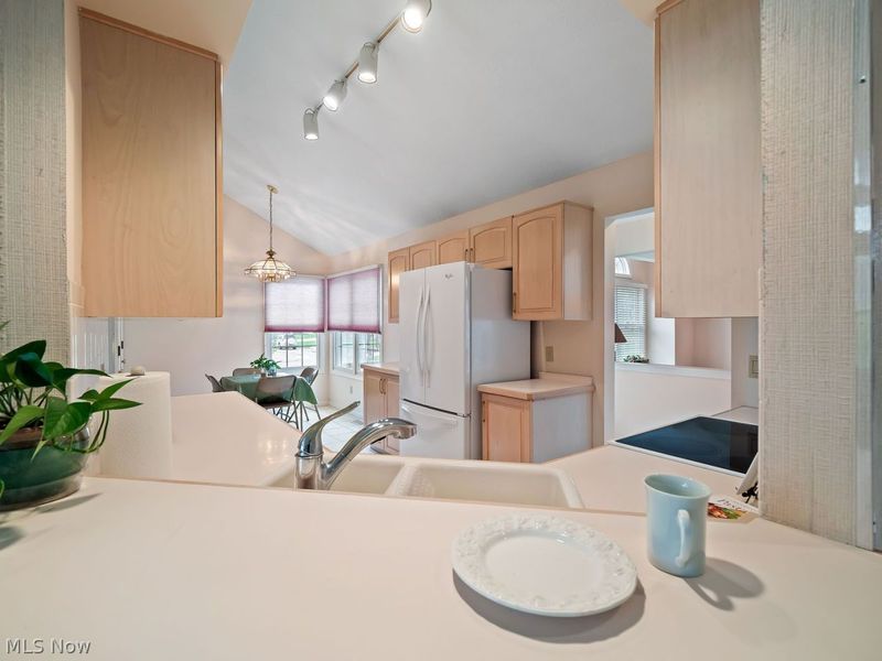 3783 Trenton Court , Unit 40, Westlake, OH 44145 Photo 9