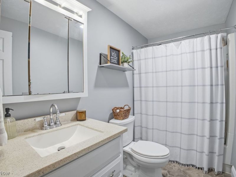 7606 Pegotty Drive NE, Warren, OH 44484 Photo 15