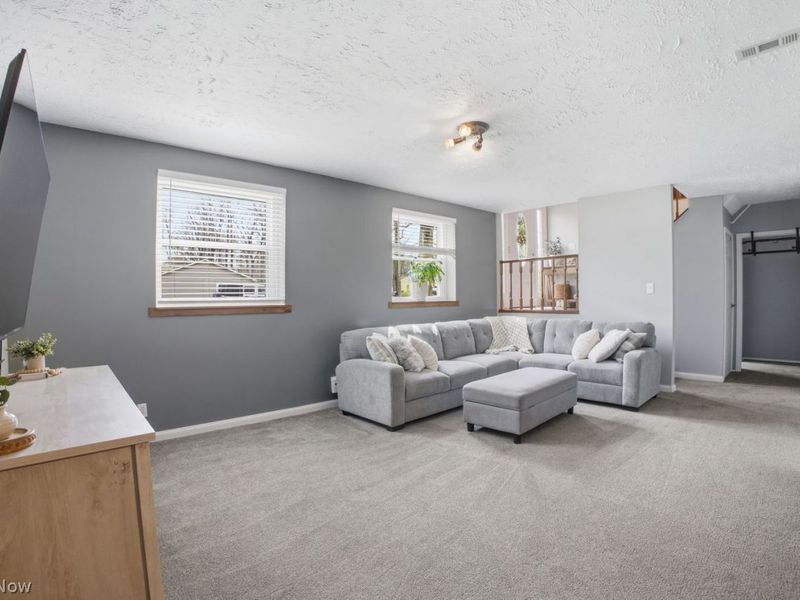 7606 Pegotty Drive NE, Warren, OH 44484 Photo 17