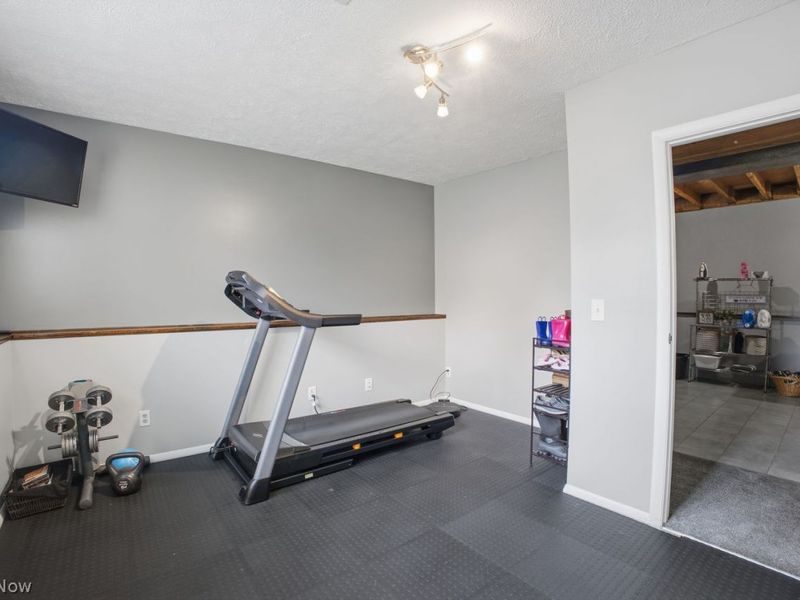 7606 Pegotty Drive NE, Warren, OH 44484 Photo 22