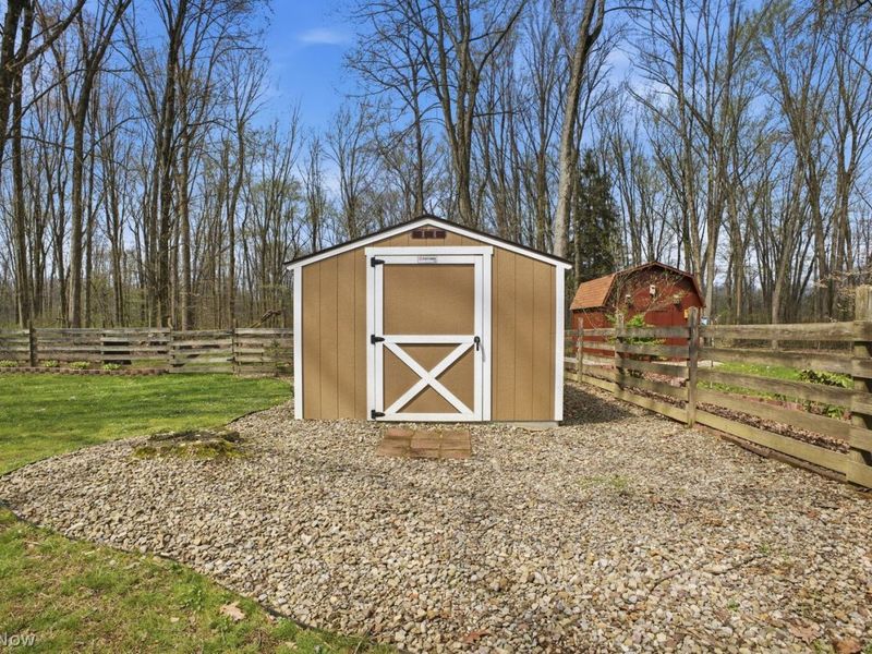 7606 Pegotty Drive NE, Warren, OH 44484 Photo 35